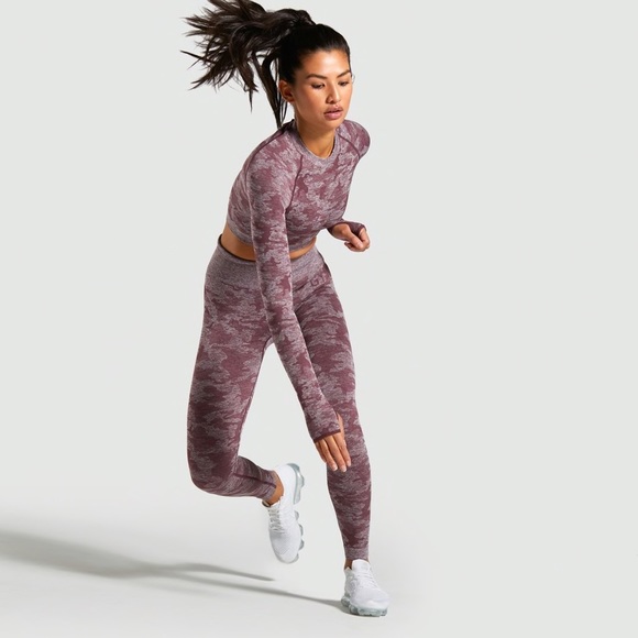 Gymshark Other - GYMSHARK WOMENS CAMO SEAMLESS TOP AND LEGGINGS SET